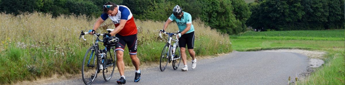 heuvelland-fietser-afstappen heuvelland-fietser-afstappen
